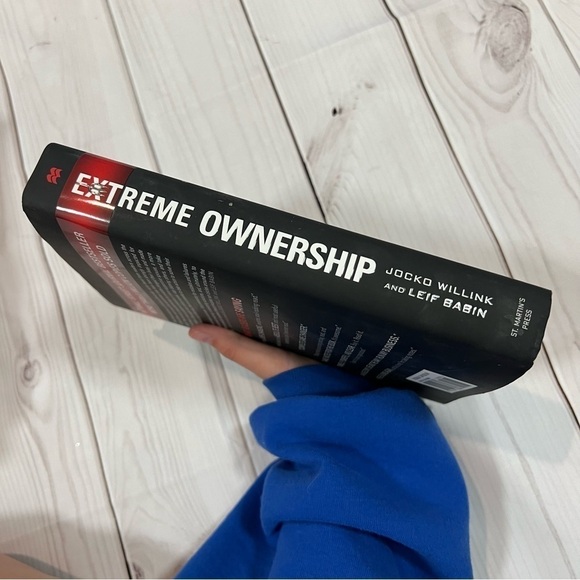 EUC Extreme Ownership by Jocko Willink and Leif Babin Black and White Hardcover - Picture 4 of 4